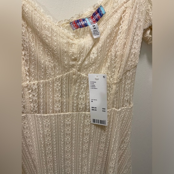 Urban Outfitters Off White Lace Dress - size M - Picture 4 of 5
